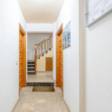 Apartment Con Vista Al Canal - Caballito Goertz. - Hisp-288-68 *